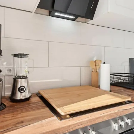 Getaway Mit Balkon - Grossem Doppelbett & Schlafsofa Fuer Insg 4 Pers - Ruhig Gelegen, Ideal Zum Wohlfuehlen&ankommen - Kinderbett&hochstuhl - Messe Duesseldorf&essen - S-bahn Lägenhet Duisburg