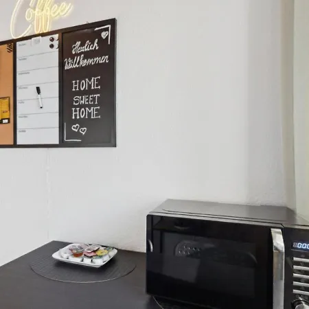 Getaway Mit Balkon - Grossem Doppelbett & Schlafsofa Fuer Insg 4 Pers - Ruhig Gelegen, Ideal Zum Wohlfuehlen&ankommen - Kinderbett&hochstuhl - Messe Duesseldorf&essen - S-bahn