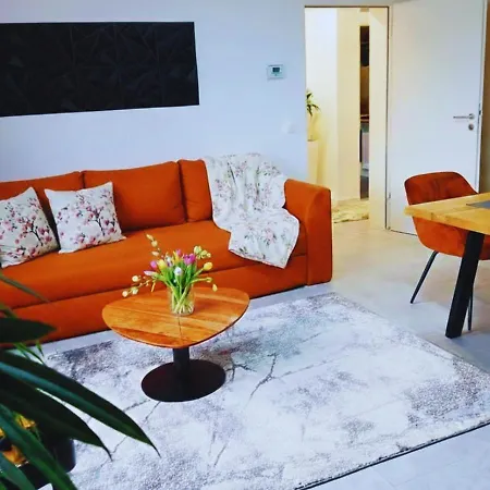 Getaway Mit Balkon - Ruhiges Business-apartment - Messe Dus & Airport Apartman *