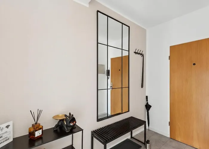 Getaway Mit Balkon - Ruhiges Business-apartment - Messe Dus & Airport *